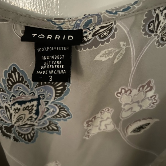 Top - Picture 2 of 2